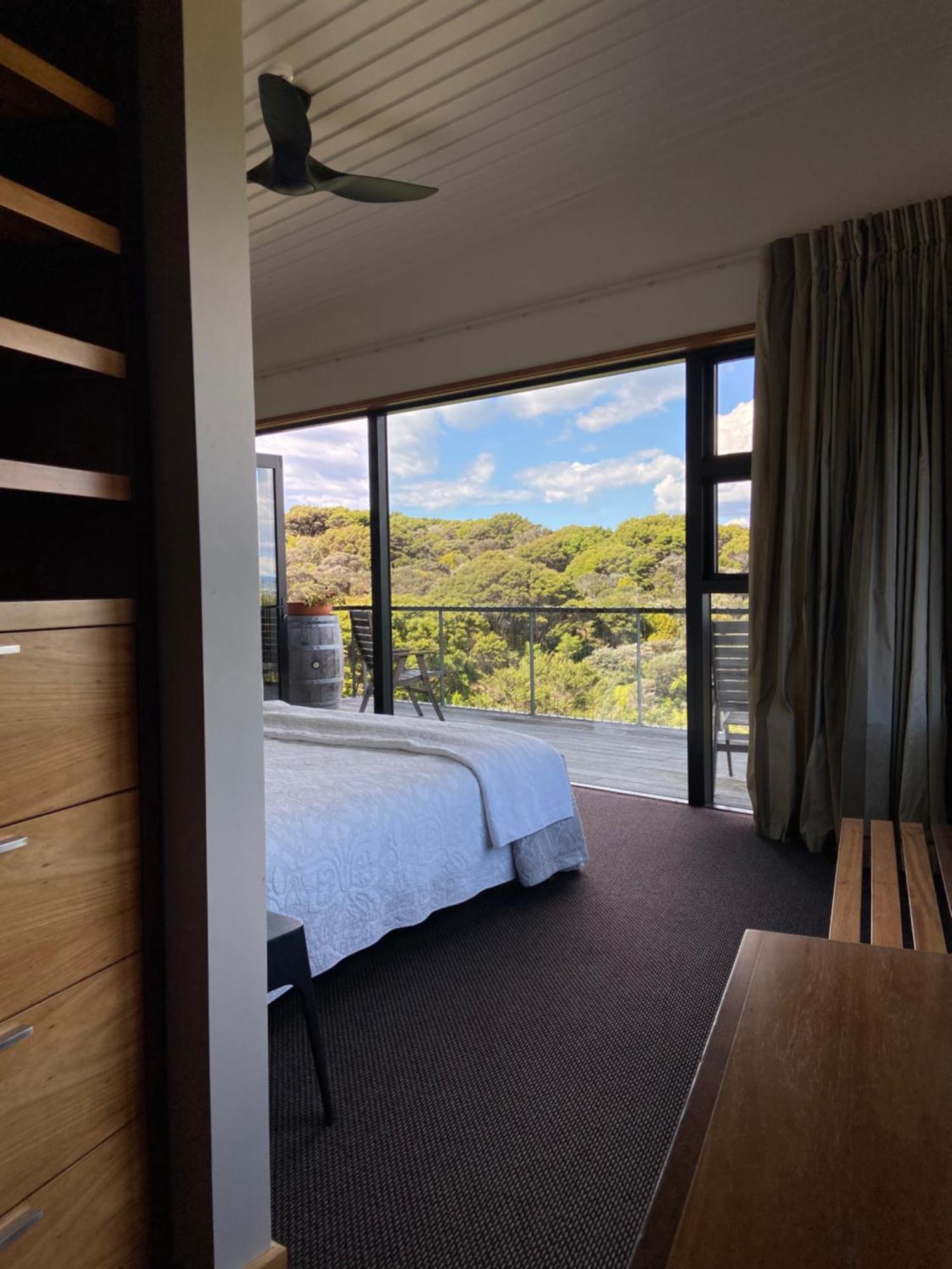 La Bodega Waiheke Island Hotel Surfdale Exterior photo