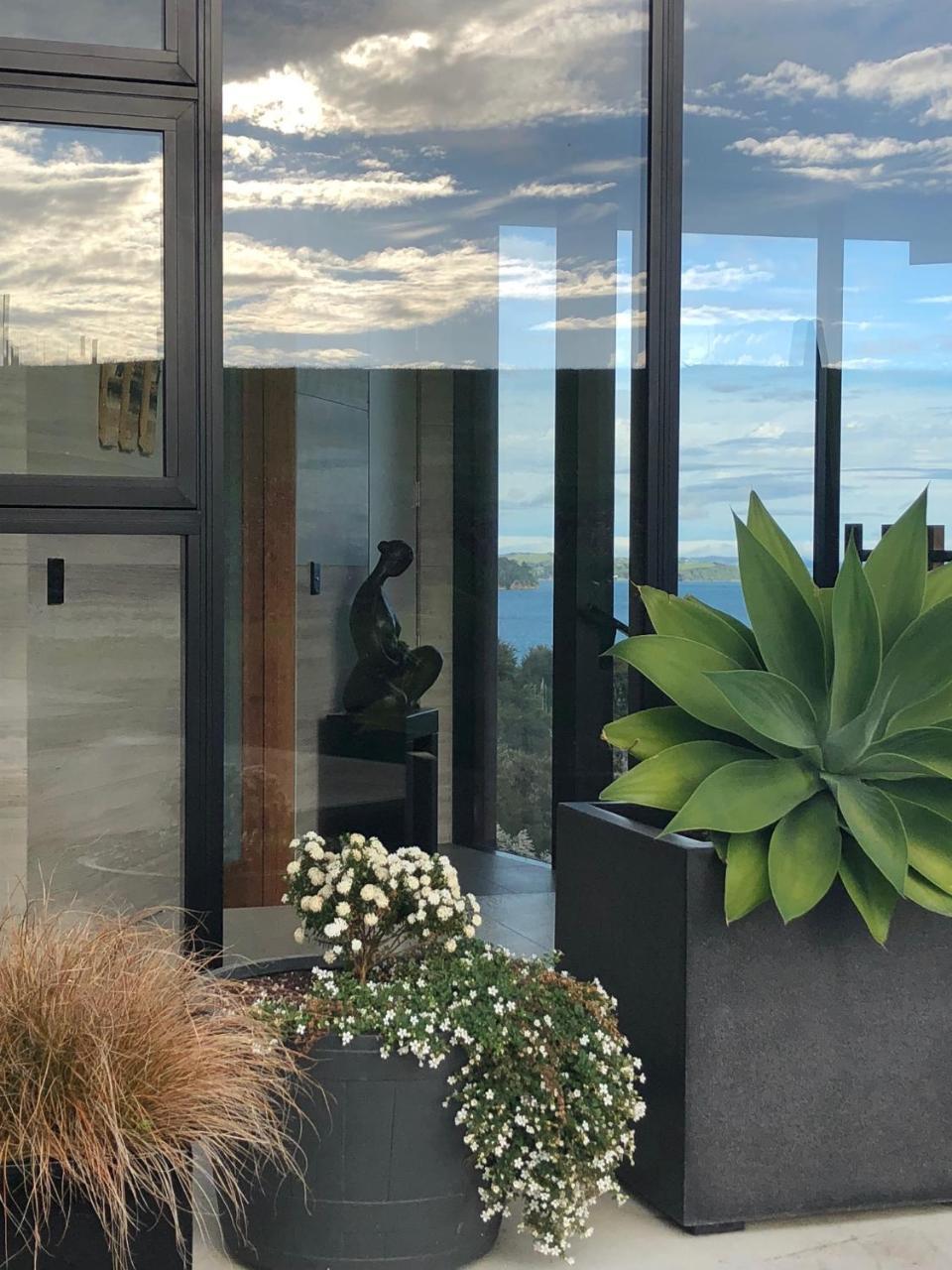 La Bodega Waiheke Island Hotel Surfdale Exterior photo